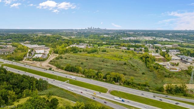 1329 E Schaaf Road, Brooklyn Heights, OH 44131