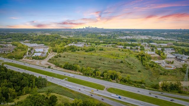 1329 E Schaaf Road, Brooklyn Heights, OH 44131