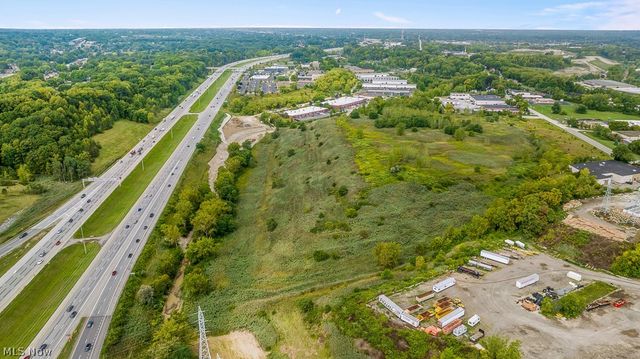 1329 E Schaaf Road, Brooklyn Heights, OH 44131