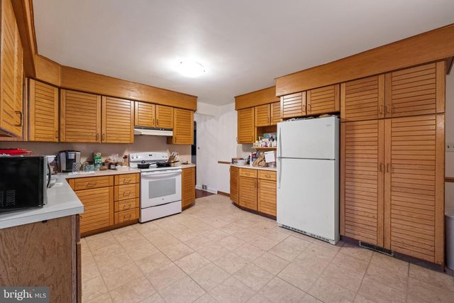 2981 N DELSEA DR, Vineland, NJ 08360