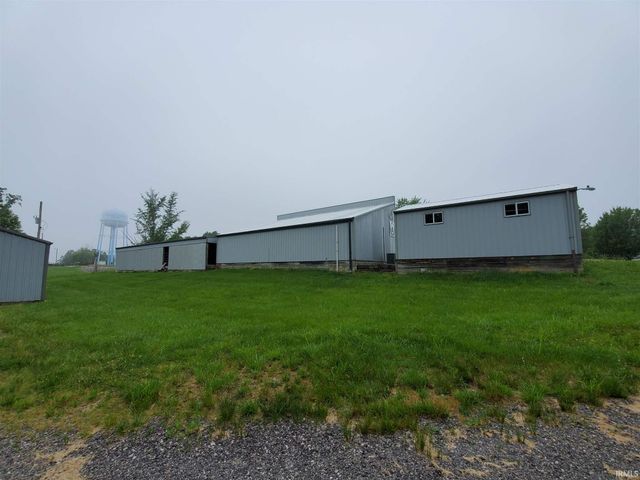 4026 W US Hwy 50, Mitchell, IN 47446