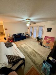 2624 Guyer Street 2D, High Point, NC 27265