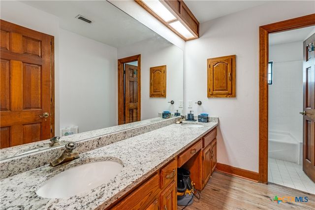 8470 Park Lane Drive, San Antonio, TX 78266