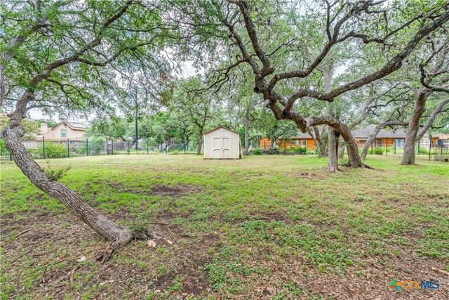 8470 Park Lane Drive, San Antonio, TX 78266