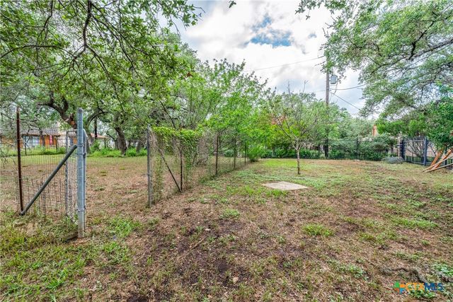 8470 Park Lane Drive, San Antonio, TX 78266