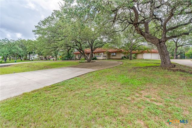 8470 Park Lane Drive, San Antonio, TX 78266