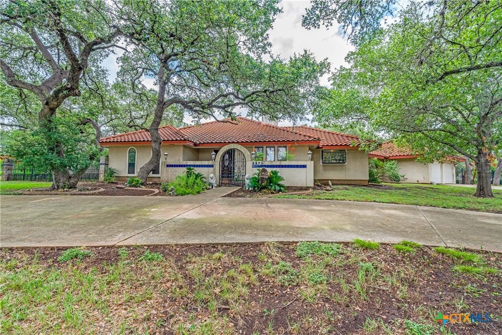8470 Park Lane Drive, San Antonio, TX 78266
