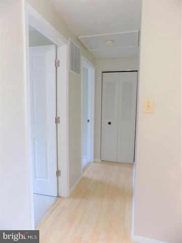 5920 SPRUCE RUN CT, Centreville, VA 20121
