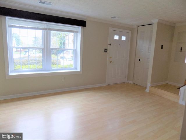 5920 SPRUCE RUN CT, Centreville, VA 20121