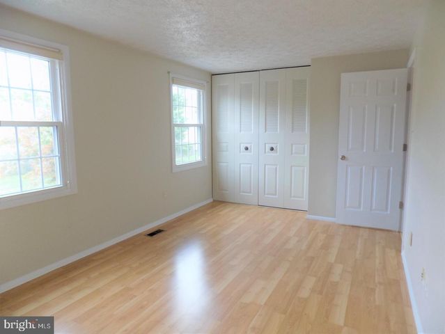 5920 SPRUCE RUN CT, Centreville, VA 20121