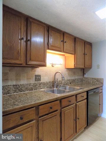 5920 SPRUCE RUN CT, Centreville, VA 20121