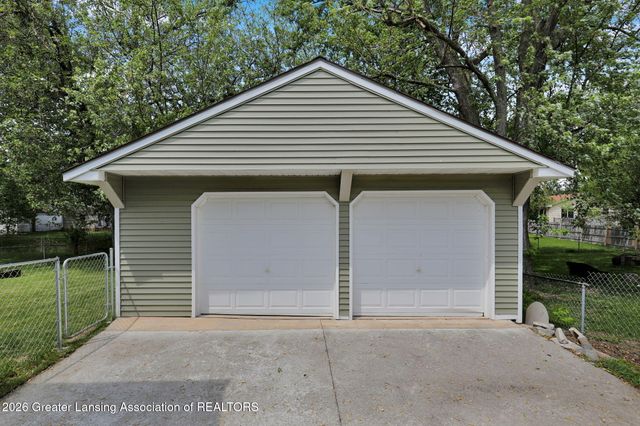 2053 Phillips Avenue, Holt, MI 48842