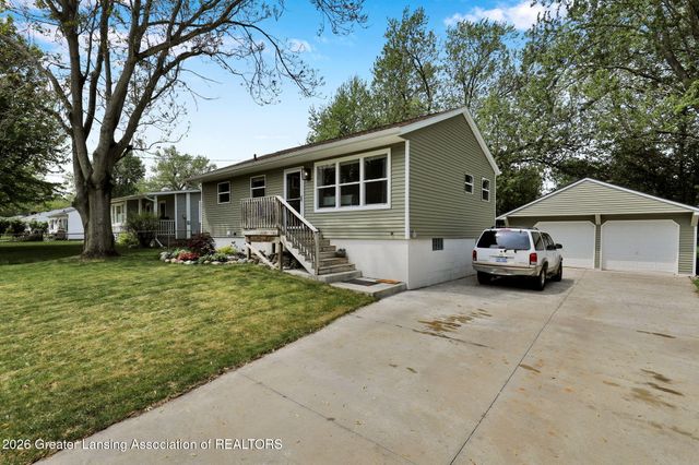 2053 Phillips Avenue, Holt, MI 48842