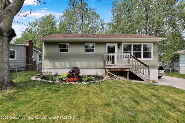 2053 Phillips Avenue, Holt, MI 48842
