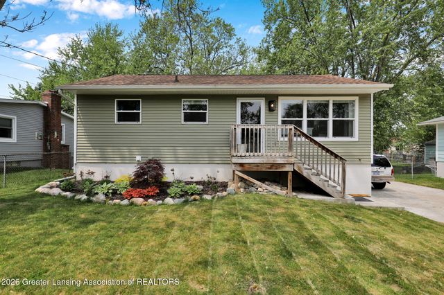 2053 Phillips Avenue, Holt, MI 48842