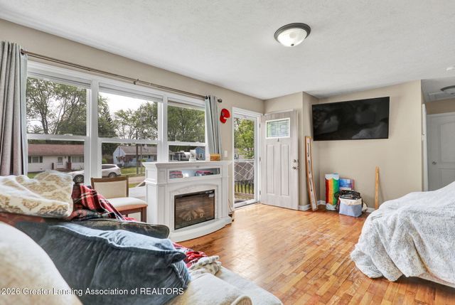 2053 Phillips Avenue, Holt, MI 48842