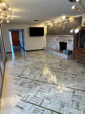 6530 Paw Paw Avenue, Coloma Twp, MI 49038