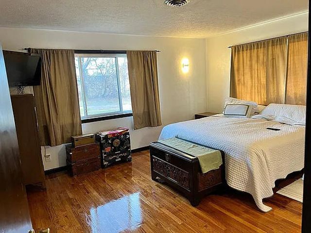 6530 Paw Paw Avenue, Coloma Twp, MI 49038