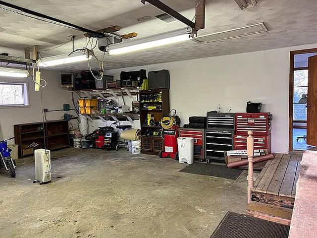 6530 Paw Paw Avenue, Coloma Twp, MI 49038