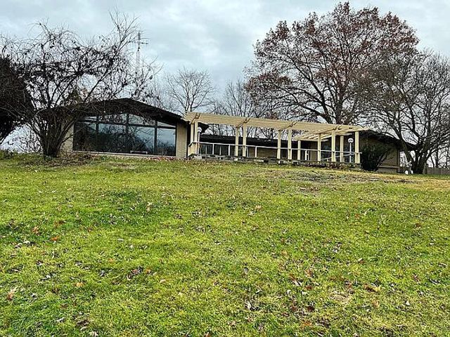 6530 Paw Paw Avenue, Coloma Twp, MI 49038