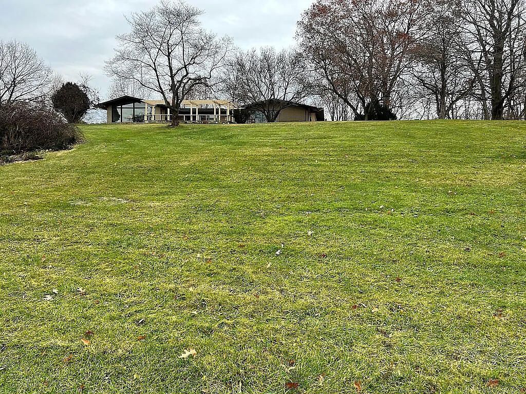6530 Paw Paw Avenue, Coloma Twp, MI 49038