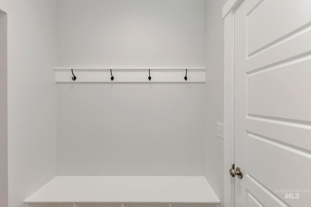 2086 S Border Way, Meridian, ID 83642