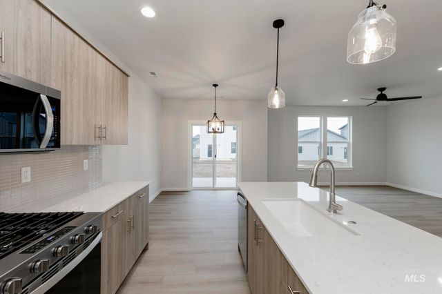 2086 S Border Way, Meridian, ID 83642