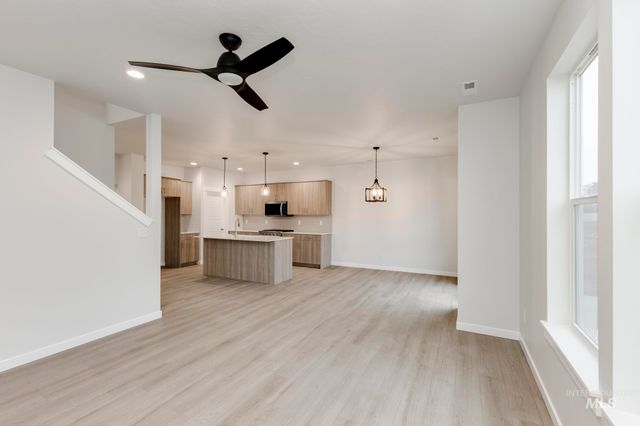 2086 S Border Way, Meridian, ID 83642