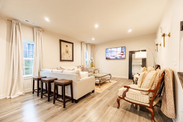 940 Green Vly, Smyrna, TN 37167