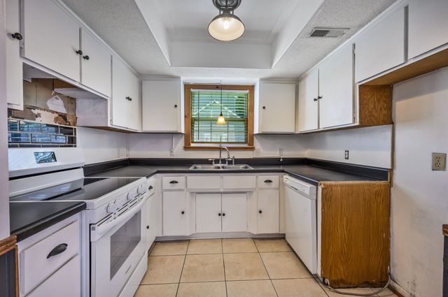 1607 Havens Dr., North Myrtle Beach, SC 29582