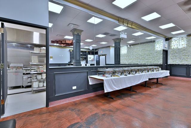 5319 W Belmont Avenue, Chicago, IL 60641