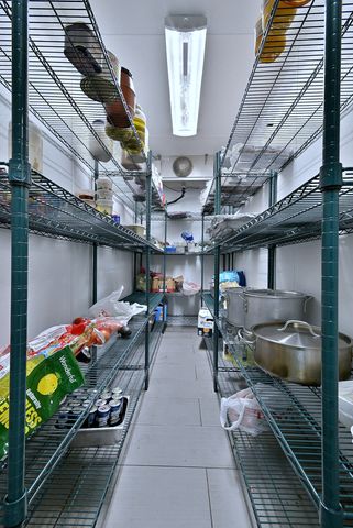 5319 W Belmont Avenue, Chicago, IL 60641