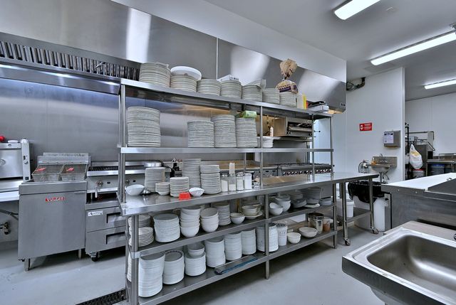 5319 W Belmont Avenue, Chicago, IL 60641