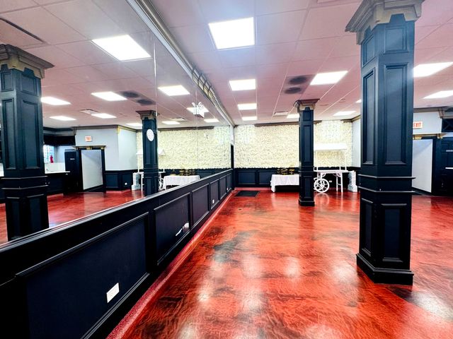 5319 W Belmont Avenue, Chicago, IL 60641