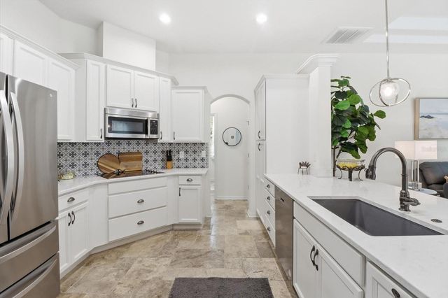 4651 N MAPLEVIEW WAY, Beverly Hills, FL 34465