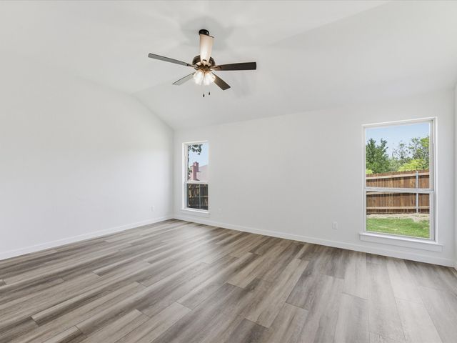 1537 Dresser Street, Graham, TX 76450