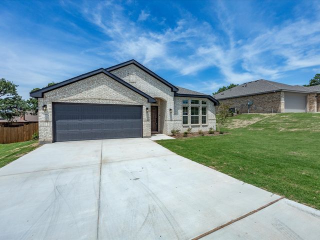 1537 Dresser Street, Graham, TX 76450
