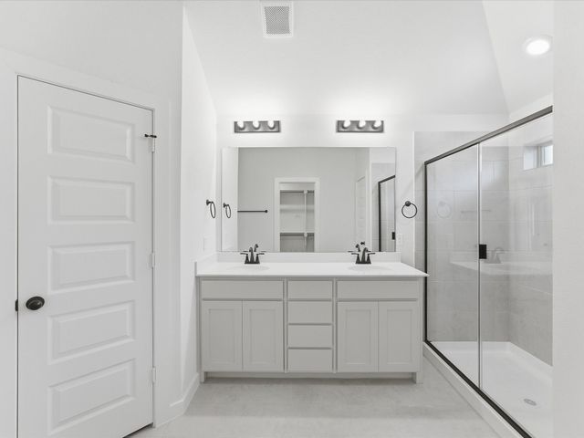 1537 Dresser Street, Graham, TX 76450