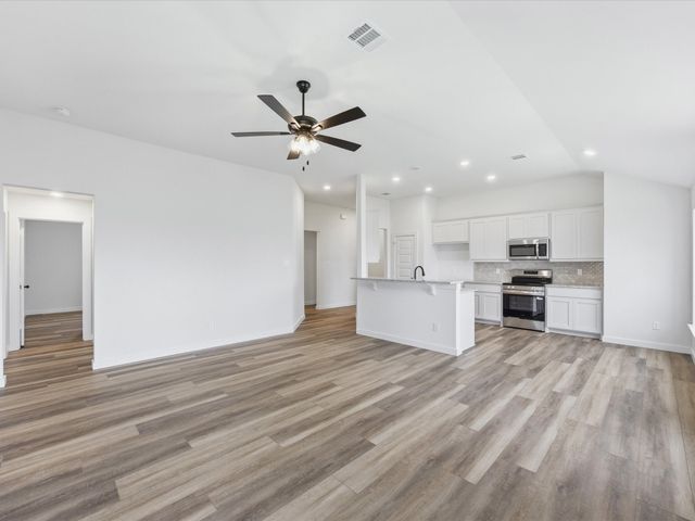 1537 Dresser Street, Graham, TX 76450