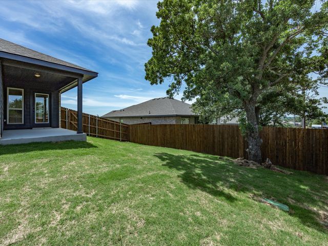 1537 Dresser Street, Graham, TX 76450