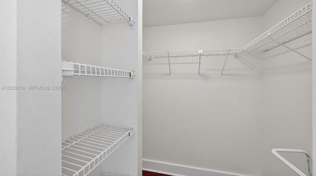 20335 W Country Club Dr 502, Aventura, FL 33180