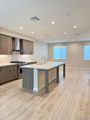 13122 Lumen Way, San Diego., CA 92130