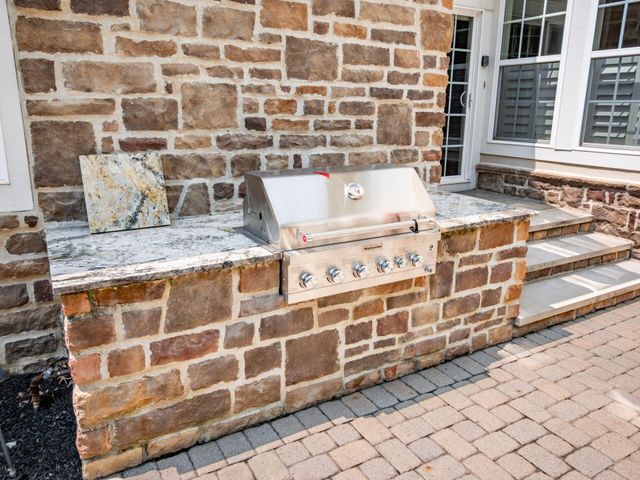 9066 Mediterra Place, Dublin, OH 43016