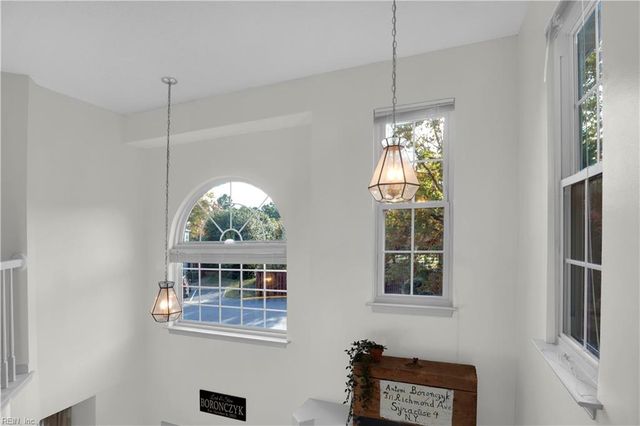 821 Oak Springs CT, Newport News, VA 23602