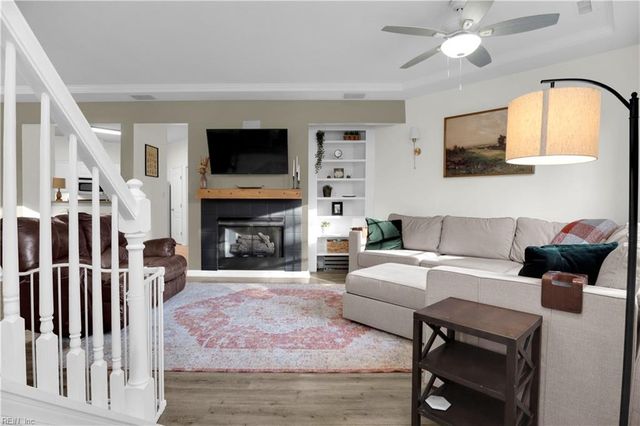 821 Oak Springs CT, Newport News, VA 23602