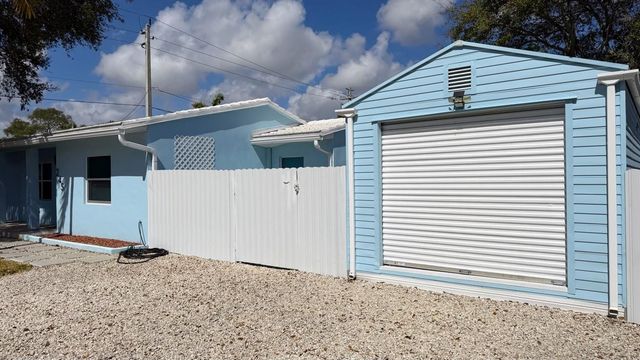 245 SW 20th Street, Fort Lauderdale, FL 33315