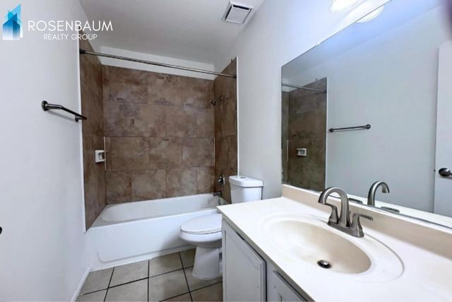 725 W 1st Avenue Apt 201, Mesa, AZ 85210