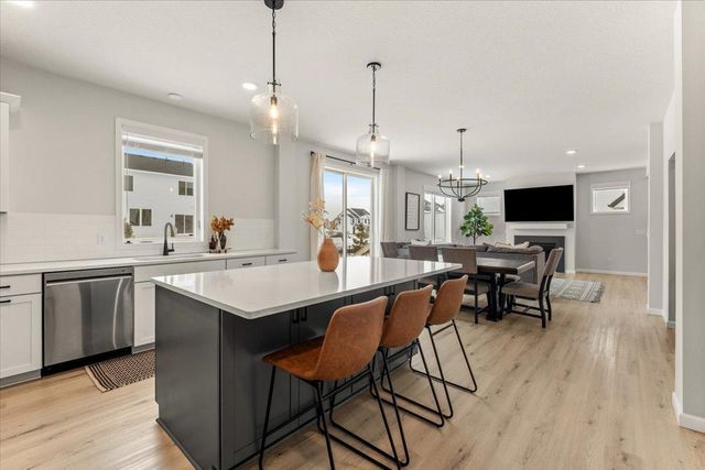 5121 Coronado Drive, Woodbury, MN 55129