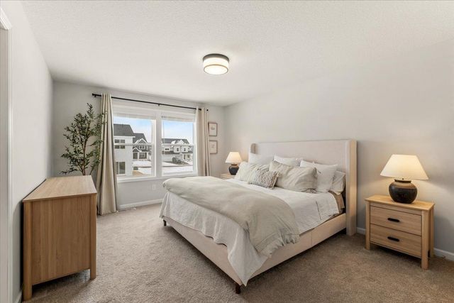 5121 Coronado Drive, Woodbury, MN 55129