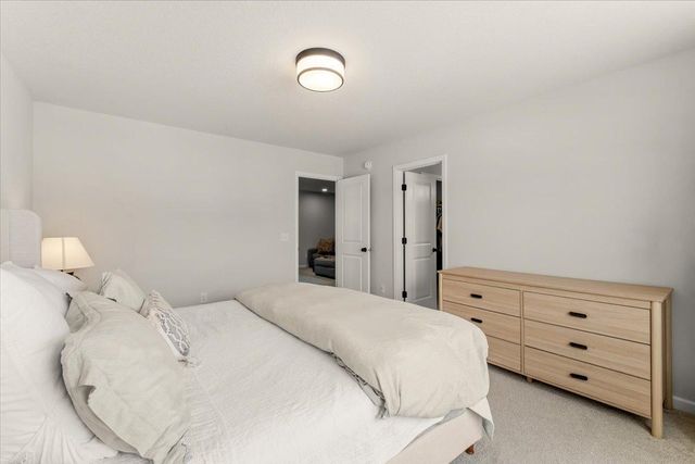 5121 Coronado Drive, Woodbury, MN 55129